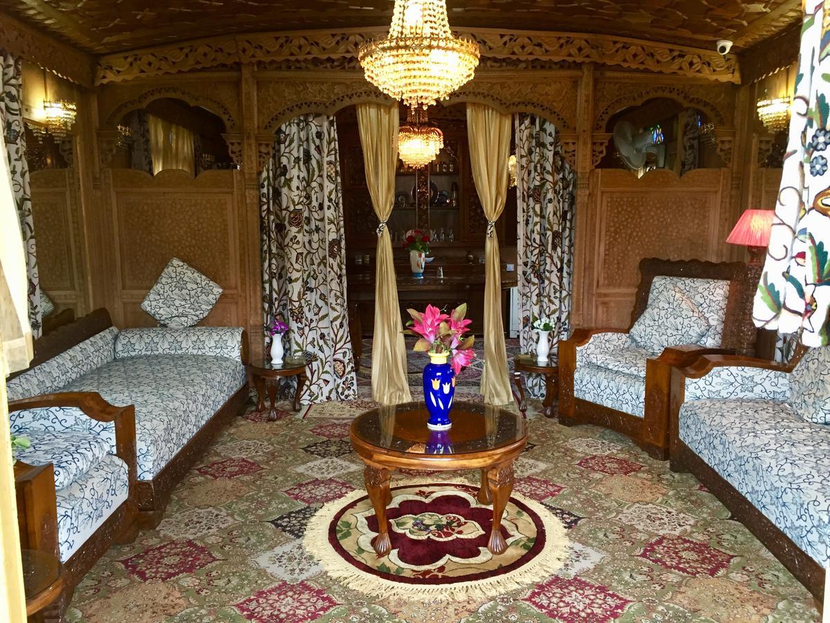 New Sea Palace Houseboats Srīnagar Exterior foto